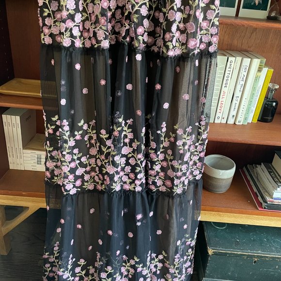 BCBG Size 2 Evening Dress in Black - Picture 11 of 12